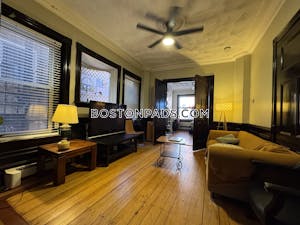 Fort Hill Spacious, Cozy 4 Bed 2 Bath in Fort Hill! Boston - $4,600