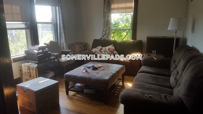 Somerville Amazing 2.5 Bed 1 Bath on Summer St.  Spring Hill - $2,800