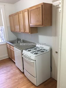 Allston/brighton Border Deal Alert, No Security Deposit and heat 7 Hot Water Included! Spacious 1 bed 1 Bath apartment in Comm Ave Boston - $2,325 50% Fee