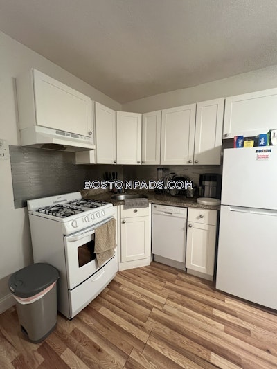 North End 2 Beds 1 Bath Boston - $2,900