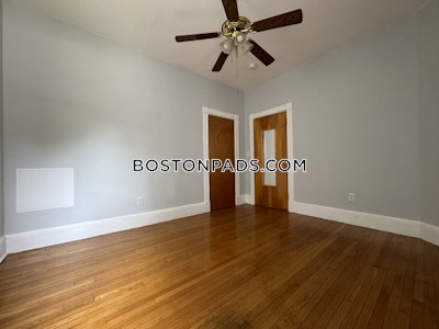 Cambridge 3 Beds 1 Bath  Harvard Square - $3,600