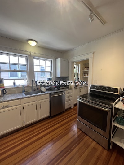 Somerville 4 Beds 1 Bath  Tufts - $5,200