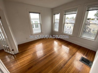 Somerville 4 Bed 1 Bath SOMERVILLE  Tufts - $3,600 No Fee