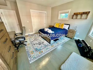 Fort Hill 3 Beds 2 Baths Boston - $4,200 No Fee