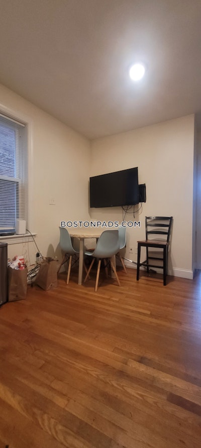 Mission Hill 4 Bed, 2 Bath Unit Boston - $5,000